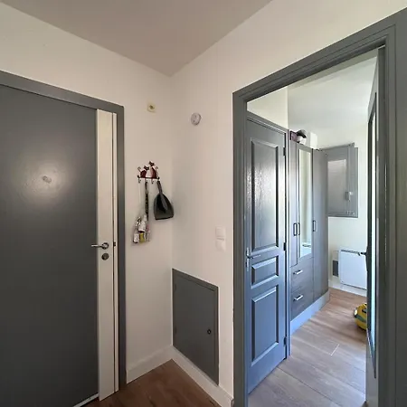 Quiet Ground-floor Apartment, With Swimming Pool Apartment